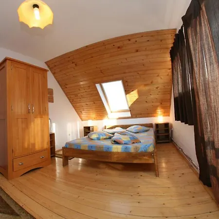 Vila Sucu 3* Poiana Marului (Brasov)