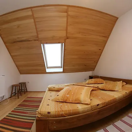 Vila Sucu 3* Poiana Marului (Brasov)